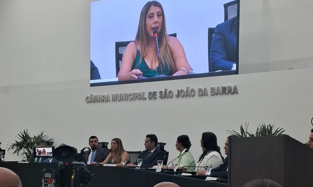 Carla Caputi empossada e Soninha Pereira eleita presidente da Câmara por unanimidade