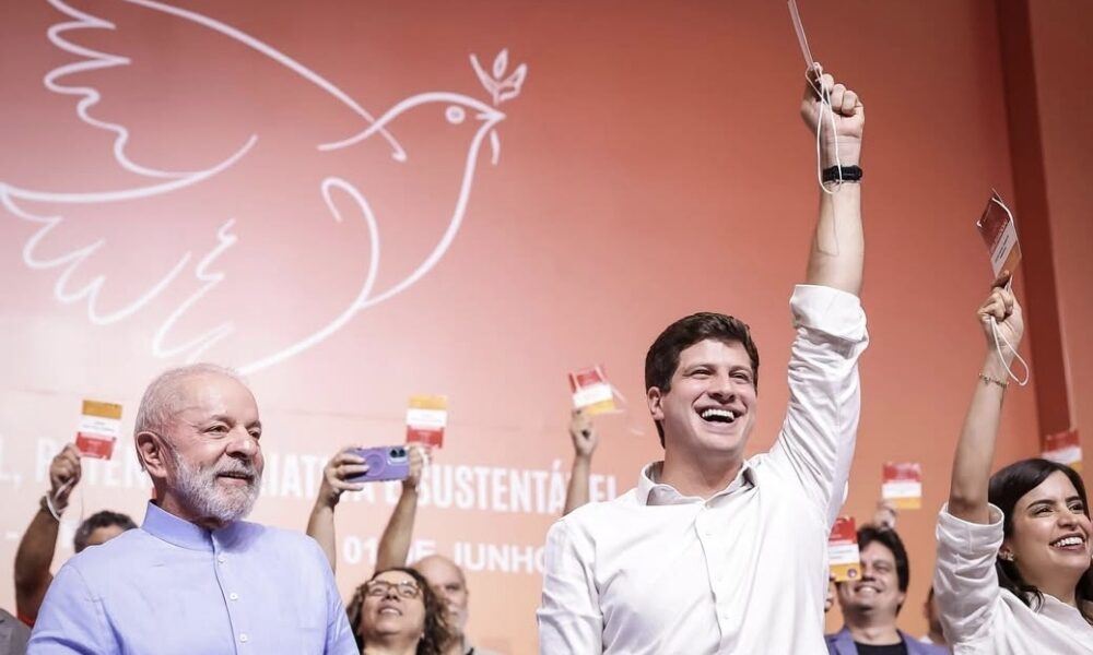 Prefeito do Recife, João Campos assume PSB com missão de fortalecer partido