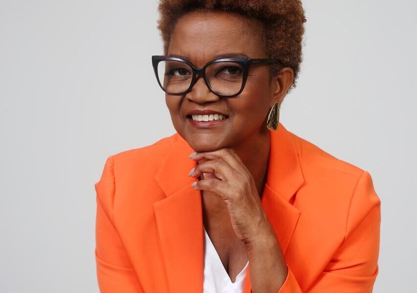 Pré-candidata, jornalista Cláudia Eleonora destaca a importância da representatividade na política