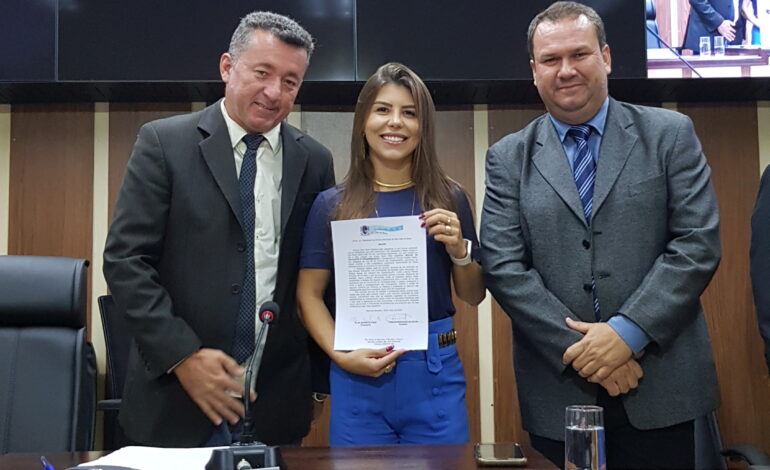 <strong>Delegada Natália Patrão recebe moção na Câmara de São João da Barra</strong>
