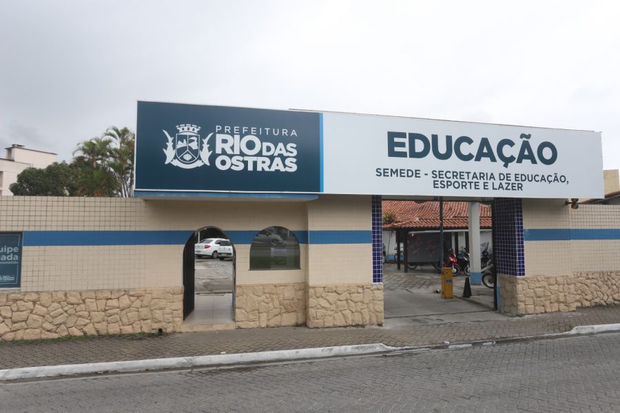 Rio das Ostras com mais da metade das escolas municipais com funcionamento prejudicado por falta de pagamento de funcionários terceirizados