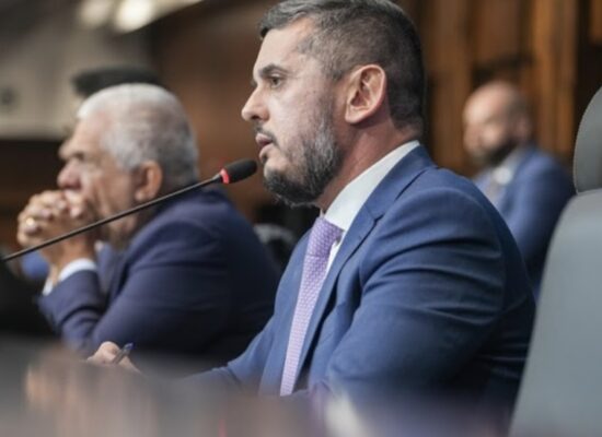 Rodrigo Bacellar anuncia repasse de R$220 milhões para os 92 municípios do RJ