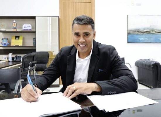 Mudança na Câmara de Macaé: entra Leones e sai Ricardo Salgado