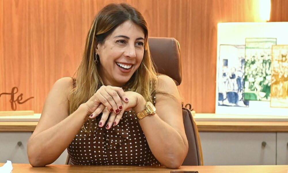 Prefeitura de SJB antecipa primeira parcela do 13º salário dos servidores para terça, 16