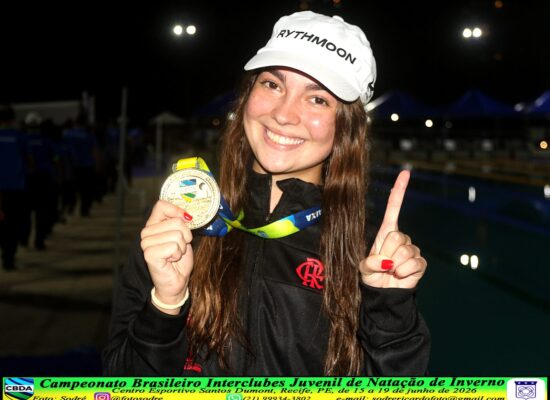 Nicole de Thuin conquista medalha de ouro no Campeonato Brasileiro Interclubes Juvenil de Natação