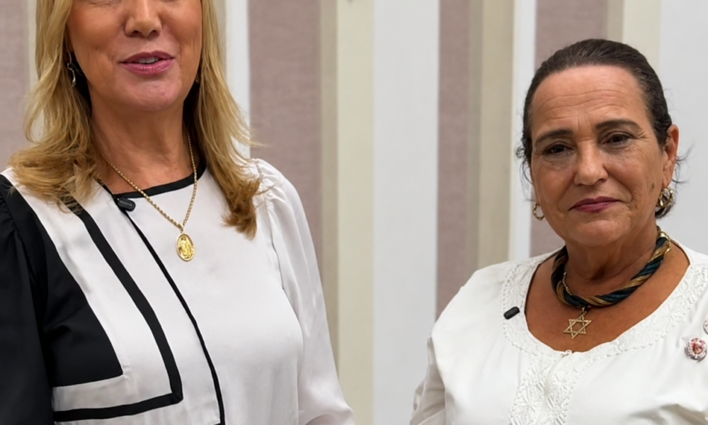 Carla Machado cruza o Rio Paraíba e aproxima-se de Yara Cinthia