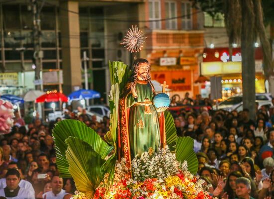 Festa do Santíssimo Salvador começa neste domingo com shows, programação religiosa e atrações para toda a família