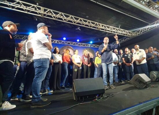 Eduardo Paes afirma que fará ‘faxina’ no Governo do Estado durante encontro lotado em Campos