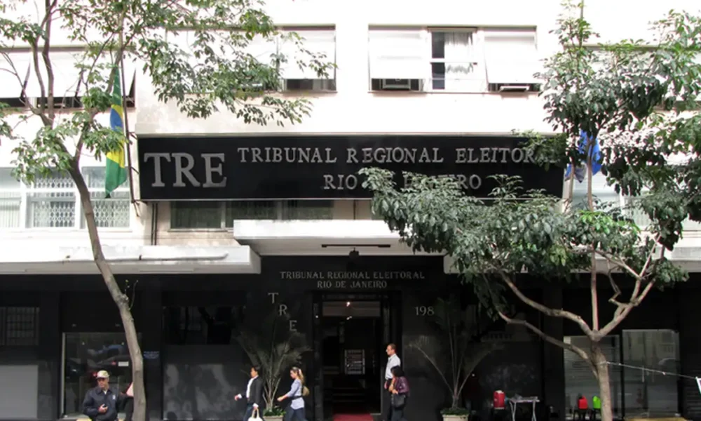 TRE-RJ chega a 10 indeferimentos de candidatos motivados por vínculos com organização criminosa paramilitar
