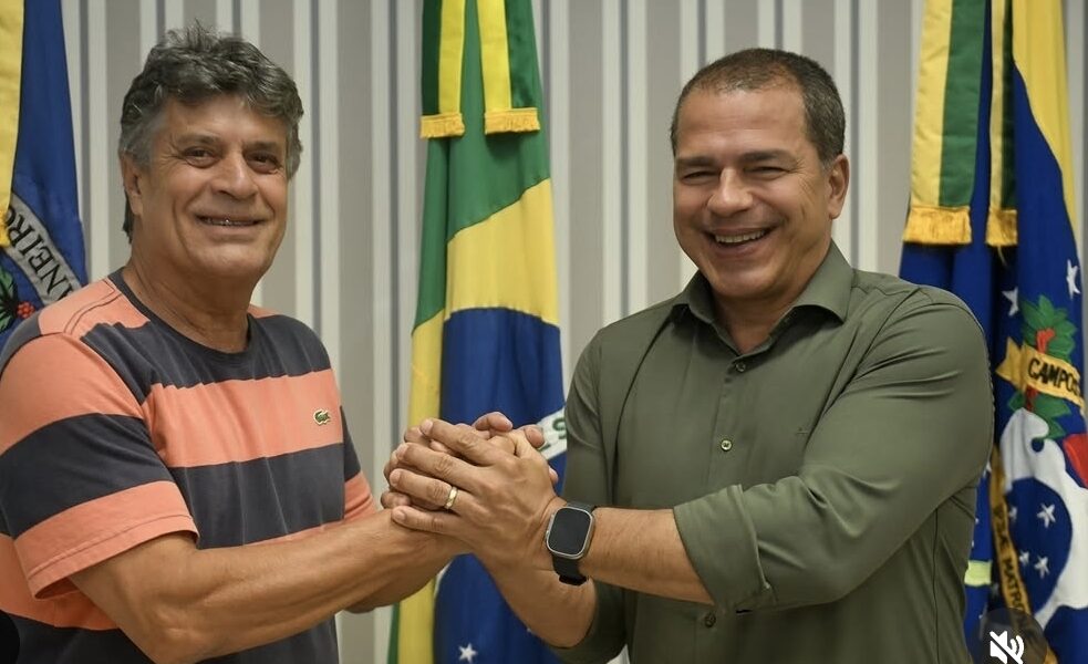 Frederico Paes recebe Silvinho Martins após eleição unânime para presidência da Câmara de Campos